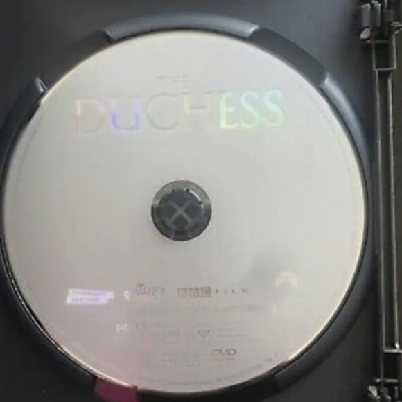 The Duchess 2008 DVD Keira Knightley Ralph Fiennes VGC - Picture 2 of 3
